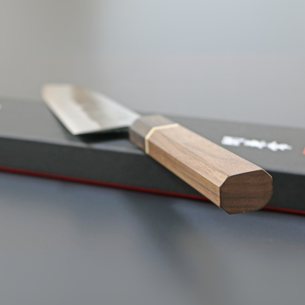 SEKI KANETSUNE Matsu-Zumi-Yaki Santoku 170mm